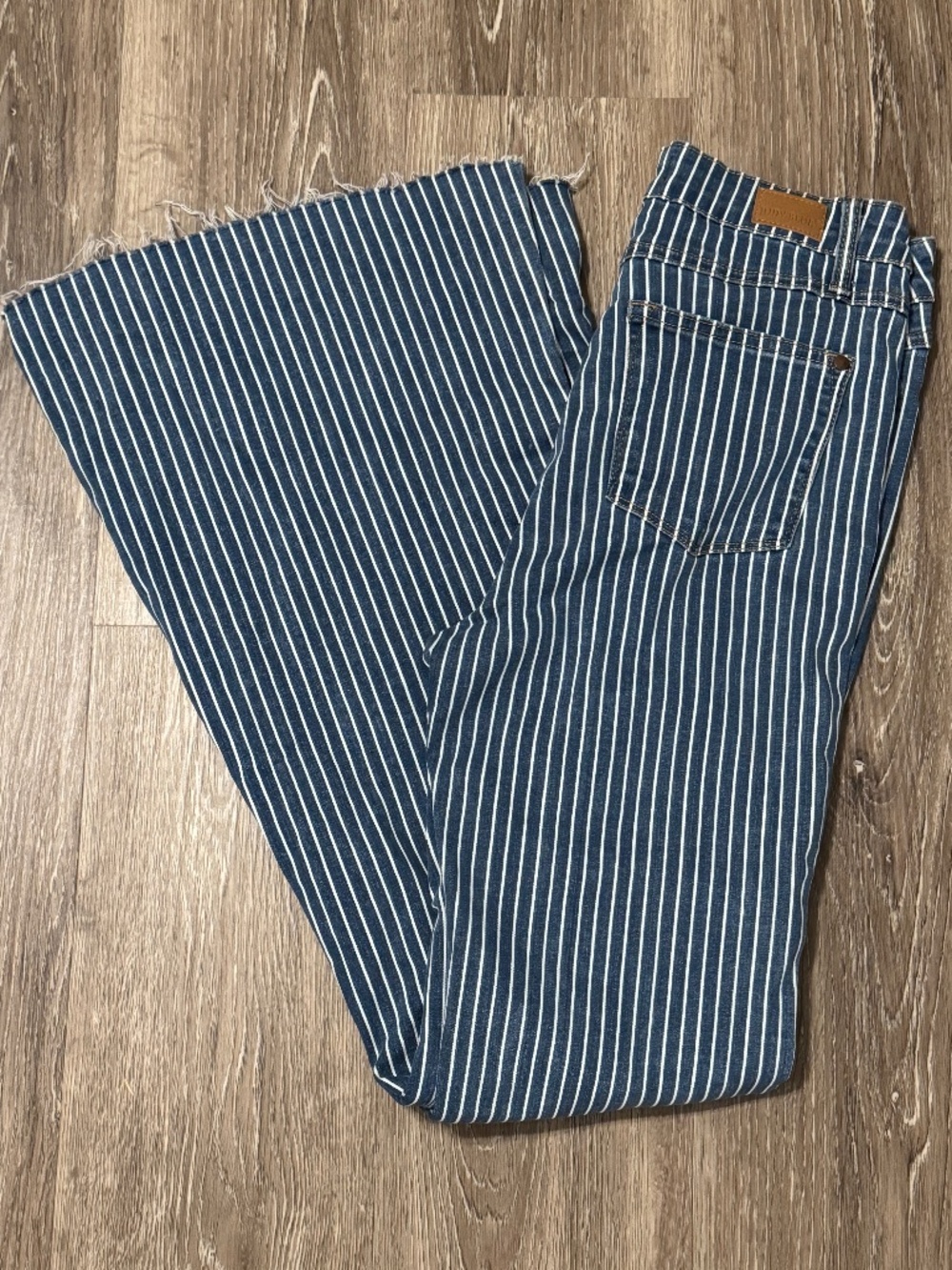 Judy Blue Super Flare Jeans - Blue & White Stripe.  Size 7/28
